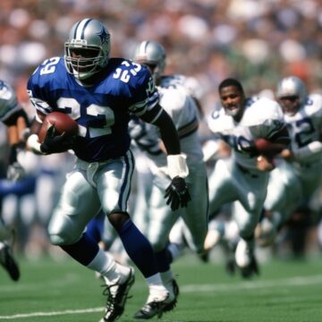Discover Emmitt Smith: NFL Player, Legend and Record Breaker