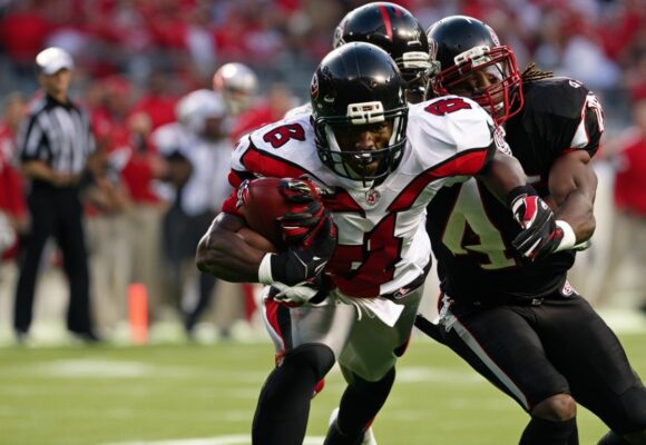 Unveiling the Career of Roddy White, NFL Player